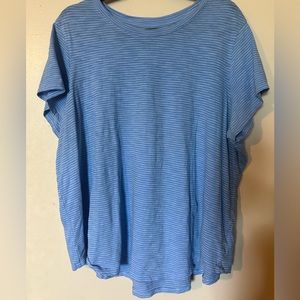 🛍️2/$10🛍️ Old Navy Blue and White Striped T Shirt.